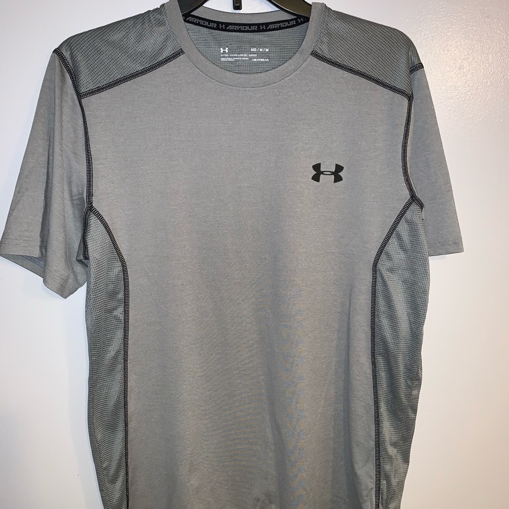 Under armour gray shirt